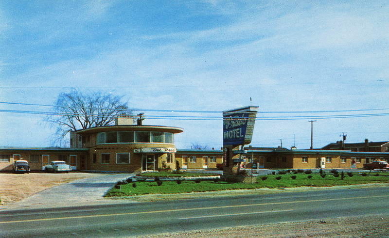 Del Prado Motel (Inn America) - Vintage Postcard